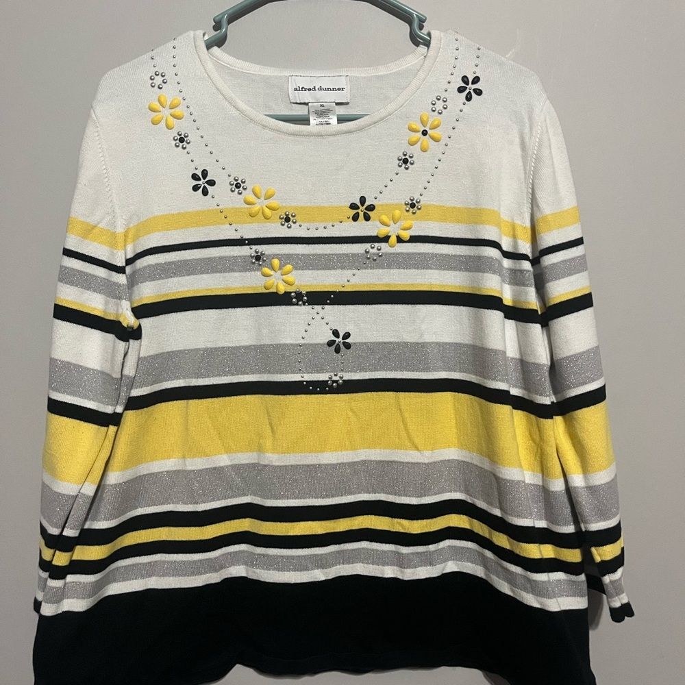 Alfred Dunner Classic White Knit Top‎